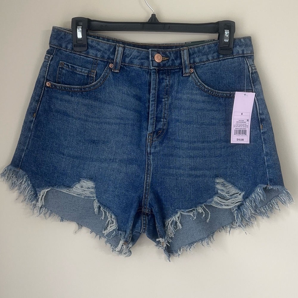 Wild Fable Women's High-Rise Frayed Hem Jean Shorts Blue Button Fly Size 6